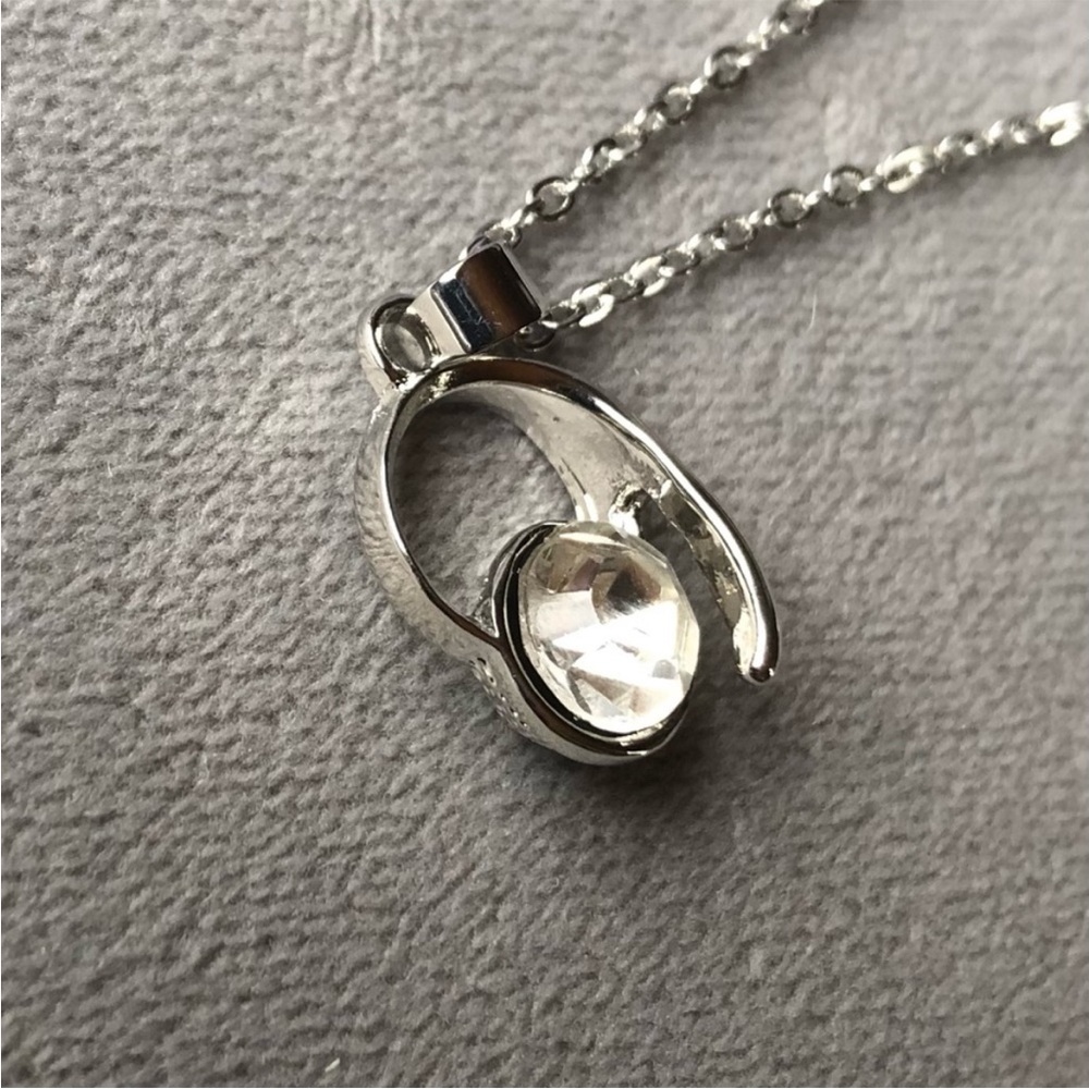Crystal Pendant with Silver Wishbone Design ~ Brand New!